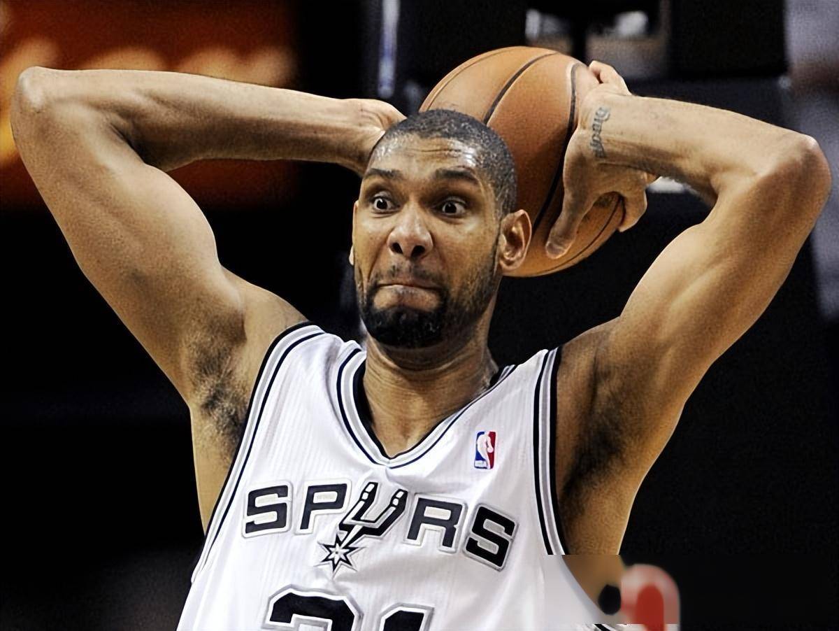 世联赛疯狂夜：巴西逆转日本，意大利横扫，冠军归属难料（世联赛惊魂夜：巴西逆袭日本、意大利横扫，冠军悬念陡增）