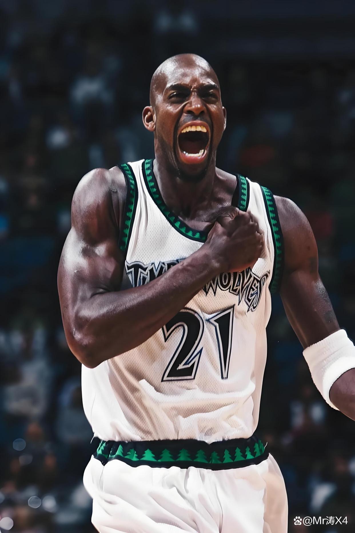 意甲半场：伊尔迪兹双响，埃斯波西托破门，尤文2-1卡利亚里（半场战报：伊尔迪兹梅开二度，埃斯波西托建功，尤文暂2-1领先卡利亚里）