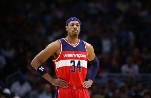 每体：莱万愿意接受降薪+替补，2026年初将和巴萨再谈（每体：莱万可接受降薪与替补身份，2026年初计划再与巴萨会面）