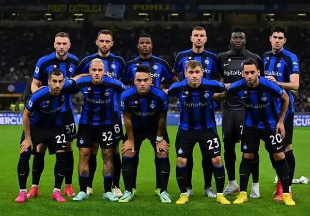 杜兰特关键三分点燃全场（杜兰特关键三分引爆全场）