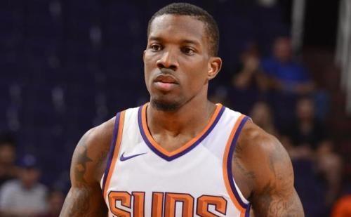 孔帕尼：很高兴戴维斯能及时回归，卡尔攻防两端都非常出色（孔帕尼：戴维斯及时复出令人欣喜，卡尔攻防表现亮眼）