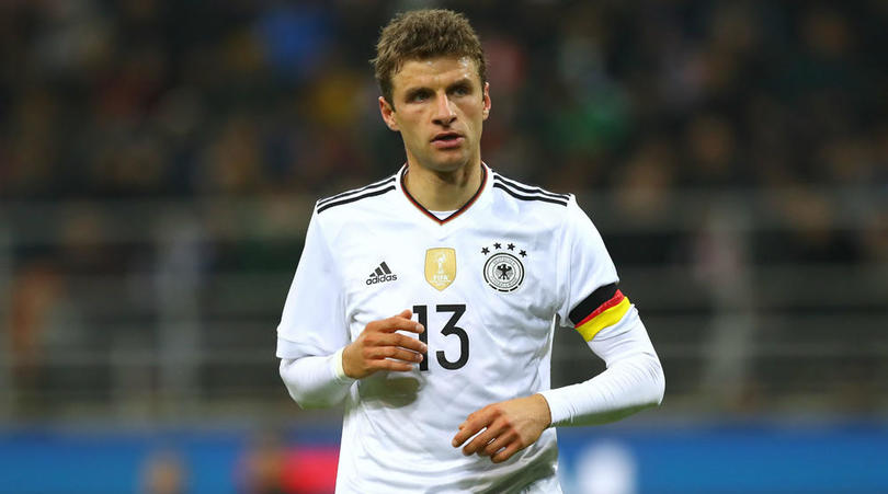 荷兰大名单：范戴克领衔；费耶诺德球员瓦伦特首次入选（荷兰队公布大名单：范戴克压阵，费耶诺德球员瓦伦特首次入围）